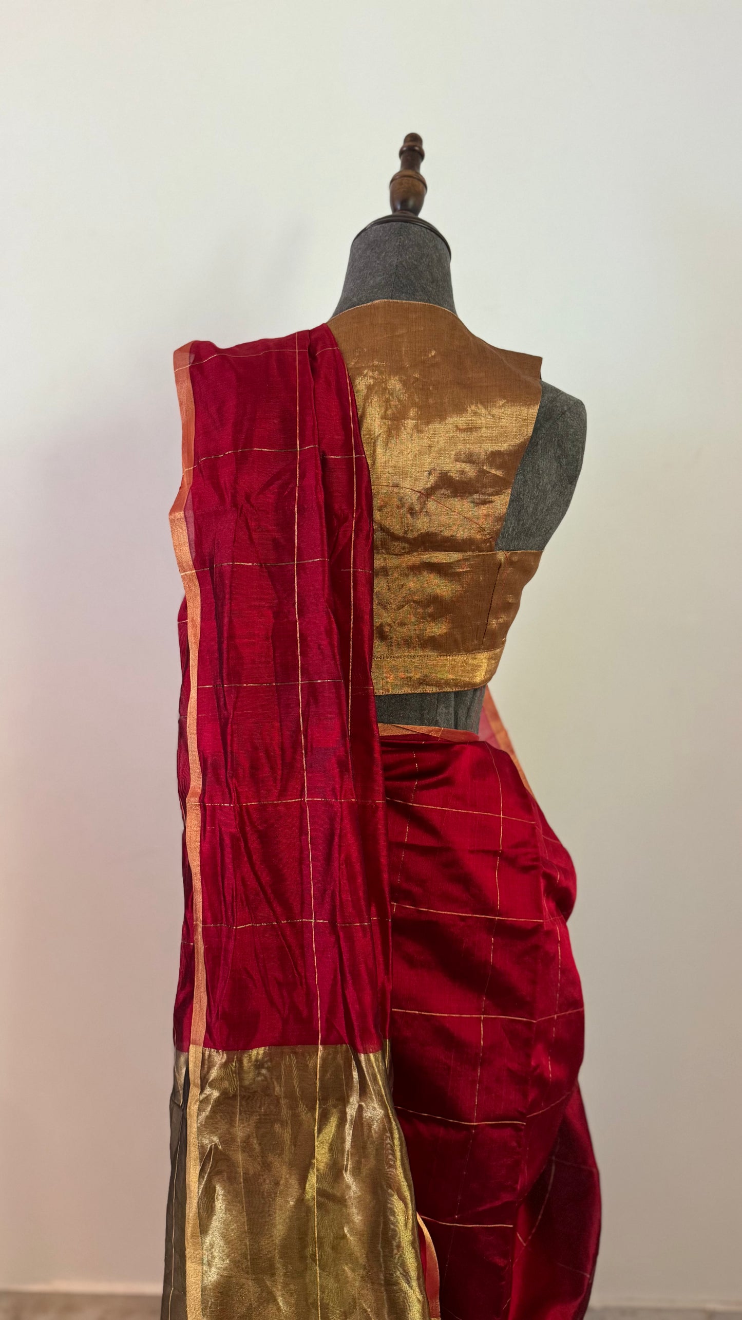 Chanderi sari | Gold checks