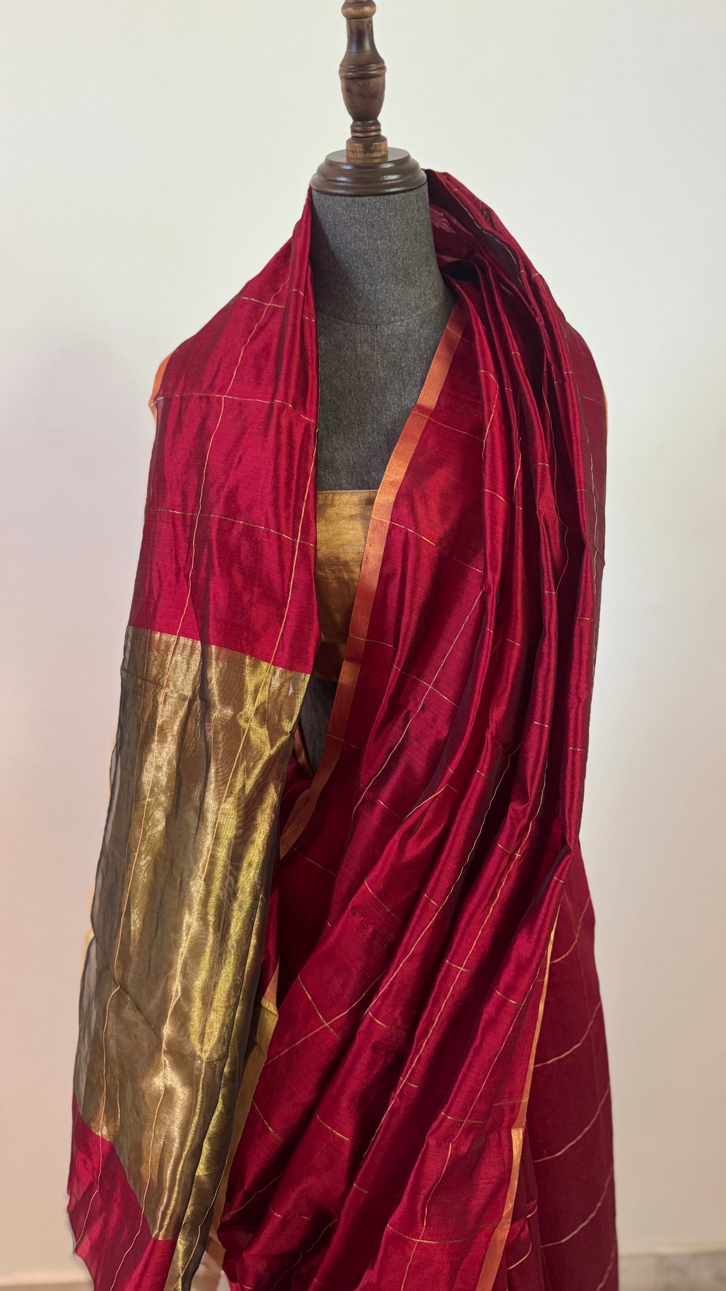 Chanderi sari | Gold checks